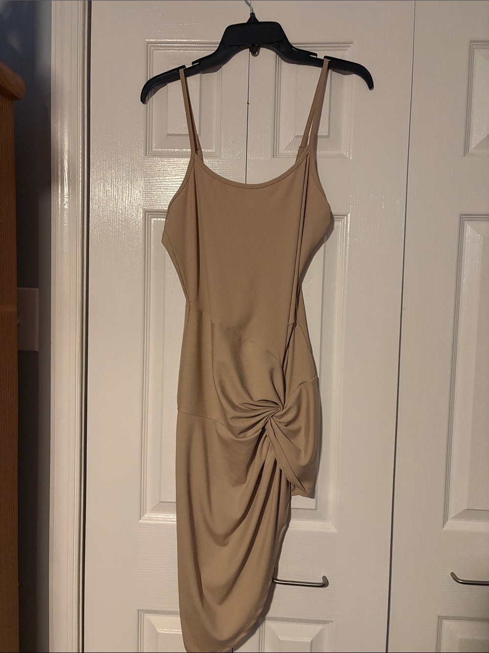 Streetwear Society Beige Twist-Detail Midi Dress